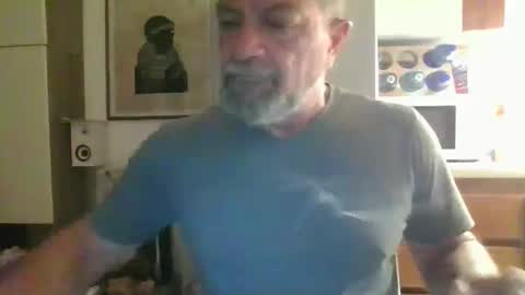 Snapshot of muzungu5 chatting on May 2026 09:32:02 PM muzungu5 online show from May 2026 09:32:02 PM