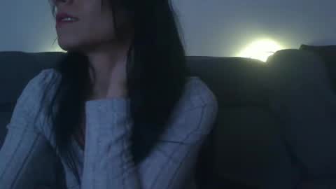 mweed95 online show from November 2025 03:52:01 AM