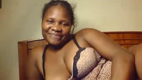 mwekas568403 online show from October 2025 06:30:02 PM