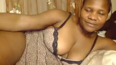 mwekas568403 online show from November 2025 03:30:02 PM