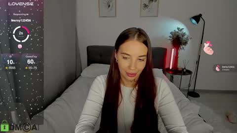 Snapshot of my_coco chatting on December 2024 01:58:02 AM katie online show from December 2024 01:58:02 AM