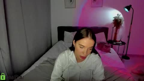 Snapshot of my_coco chatting on December 2024 06:43:01 AM katie online show from December 2024 06:43:01 AM