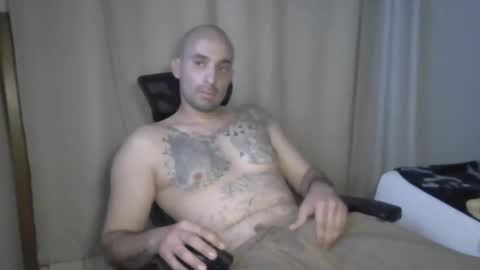 Snapshot of my_lil_friend chatting on February 2026 04:10:01 AM J online show from February 2026 04:10:01 AM
