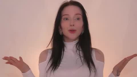 STELLA online show from November 2025 08:08:02 PM