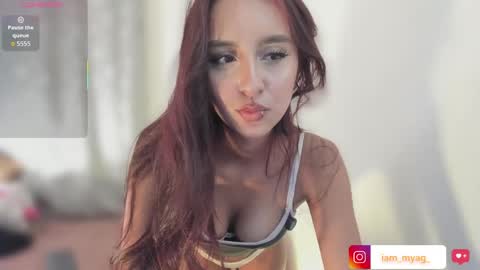 Snapshot of myaa_girl chatting on April 2026 03:24:02 AM My name is Mya welcome online show from April 2026 03:24:02 AM