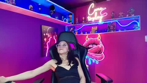 Snapshot of mycutiebabe chatting on March 2026 05:02:01 AM Milly Cute online show from March 2026 05:02:01 AM