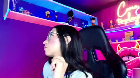 Snapshot of mycutiebabe chatting on March 2026 04:40:02 AM Milly Cute online show from March 2026 04:40:02 AM