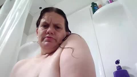 Snapshot of myemailpaper chatting on October 2025 03:24:01 PM myemailpaper online show from October 2025 03:24:01 PM