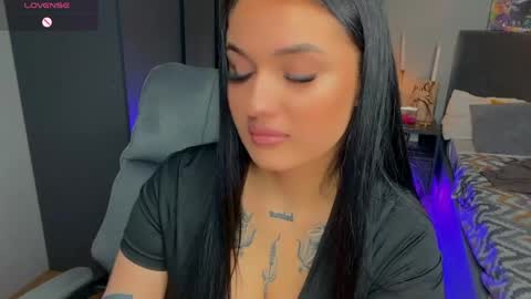 Snapshot of mygoddesshecate chatting on April 2026 01:14:02 PM Hecate online show from April 2026 01:14:02 PM
