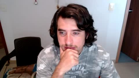 Snapshot of myke_xxx chatting on April 2026 07:26:02 PM mike online show from April 2026 07:26:02 PM