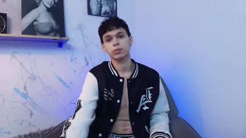 Mykel   online show from November 2025 03:00:02 PM