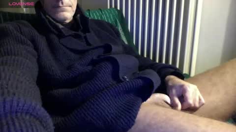 Bi sexy guy lovense hush is on private is open or password show tip if you like. online show from January 2025 04:22:01 PM