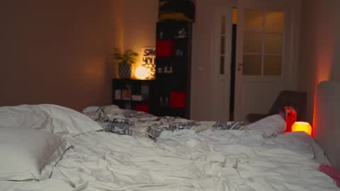 Snapshot of mynaughtynights chatting on December 2024 05:50:02 PM Sima online show from December 2024 05:50:02 PM