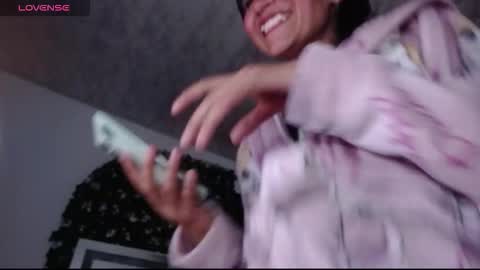 myomi online show from December 2025 03:00:01 AM