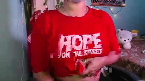Snapshot of myra_luxe9 chatting on May 2026 01:41:01 PM Myra Kannu online show from May 2026 01:41:01 PM