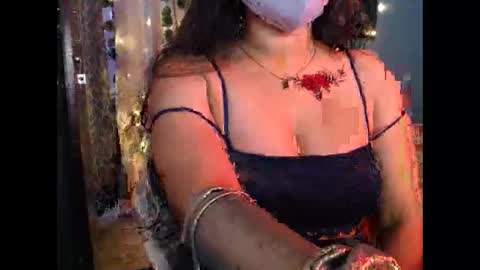 Snapshot of myra_luxe9 chatting on May 2026 03:08:02 PM Myra Kannu online show from May 2026 03:08:02 PM