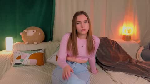 Snapshot of myrahenley chatting on April 2026 12:32:02 PM myrahenley online show from April 2026 12:32:02 PM