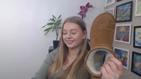 Erica online show from January 2025 12:42:01 PM