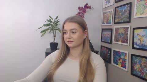 Erica online show from January 2025 01:03:02 PM