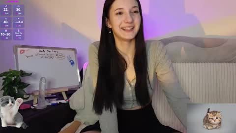 Mia online show from November 2025 05:02:01 PM