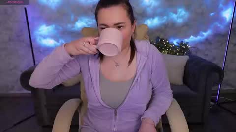 L O V E online show from February 2025 07:39:02 AM