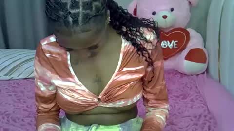 Snapshot of mysticmagics chatting on April 2026 05:18:01 PM Cupcake online show from April 2026 05:18:01 PM