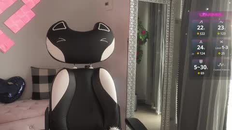 Snapshot of mysticxkitty chatting on February 2025 04:40:01 PM Kamile Get to know me better Subscribe to my OnlyFans Mysticxkitty online show from February 2025 04:40:01 PM