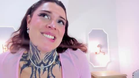 Misteika online show from October 2025 11:39:01 AM