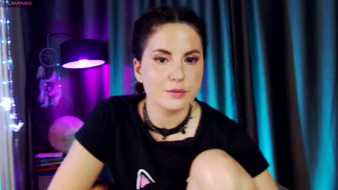 Angeline online show from March 2026 07:09:01 PM