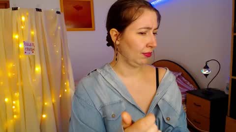 Snapshot of mystydew chatting on March 2026 11:38:01 AM MystyDew online show from March 2026 11:38:01 AM