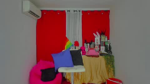 Snapshot of mysweetdanny chatting on April 2026 06:19:01 AM IG belladanielab online show from April 2026 06:19:01 AM