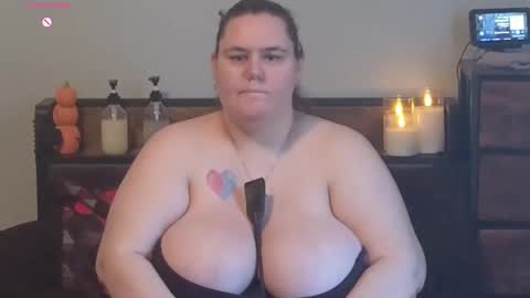 Snapshot of mzjuicybootay2169 chatting on October 2025 08:29:02 PM Mzjuicybootay online show from October 2025 08:29:02 PM