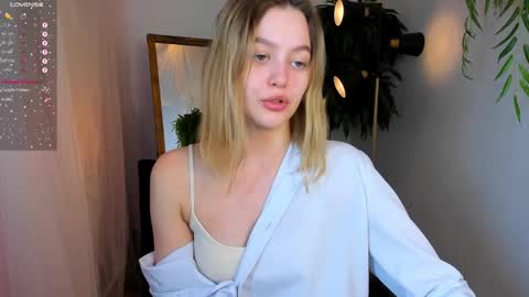 Eva  online show from January 2025 02:08:02 PM