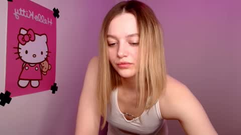 Eva  online show from February 2025 01:37:02 PM