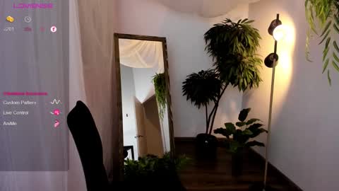 Eva  online show from March 2025 10:45:02 AM