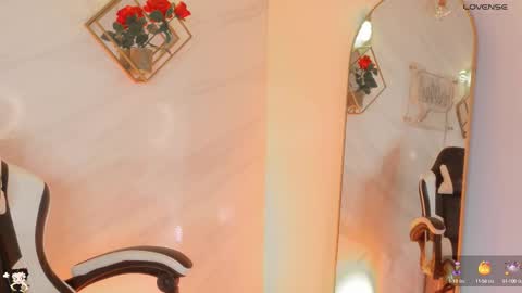Snapshot of naamah_b chatting on October 2025 02:15:01 PM naamah_b online show from October 2025 02:15:01 PM