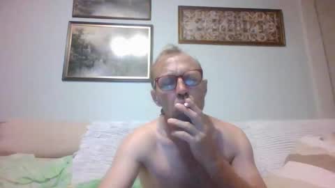 nachtigall25 online show from September 2025 11:15:02 PM