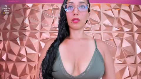 Snapshot of nadiajalil chatting on April 2026 08:15:01 PM nadiajalil online show from April 2026 08:15:01 PM