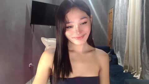 nadiestar online show from February 2025 11:33:01 AM