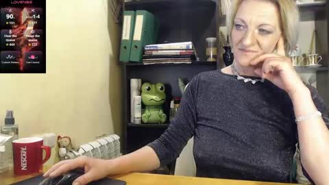 Snapshot of nadin_slut chatting on April 2026 05:40:01 PM Nadin online show from April 2026 05:40:01 PM
