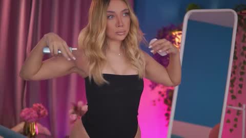 Nadia online show from February 2026 05:04:01 AM