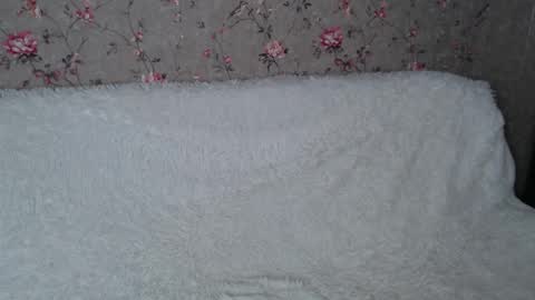 Naemi online show from May 2026 03:42:01 PM