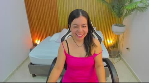 N A H I A online show from February 2025 11:49:01 AM