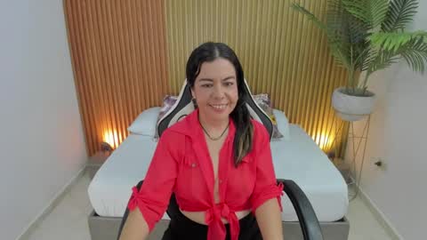 N A H I A online show from March 2025 03:02:01 PM