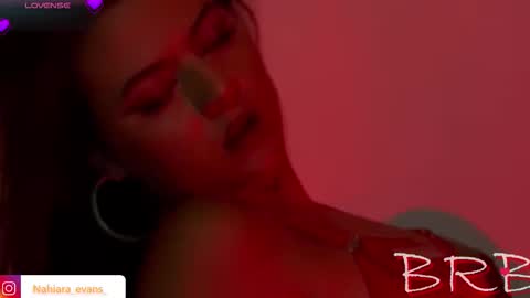 Snapshot of nahiara_evans_ chatting on October 2025 06:35:02 AM NAHIARA EVANS online show from October 2025 06:35:02 AM