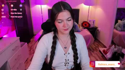 Snapshot of nahiara_evans_ chatting on March 2026 04:06:02 AM NAHIARA EVANS online show from March 2026 04:06:02 AM