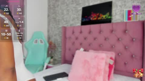 NahiaraReina  online show from December 2024 01:38:02 PM