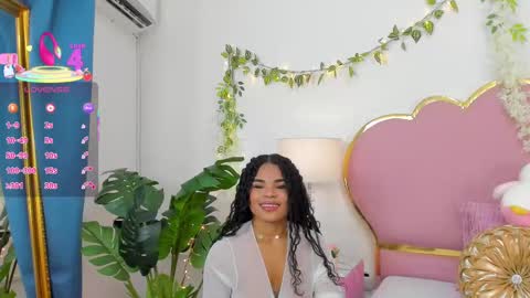 NahiaraReina  online show from September 2025 02:06:01 PM