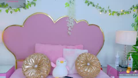 NahiaraReina  online show from October 2025 12:53:02 PM