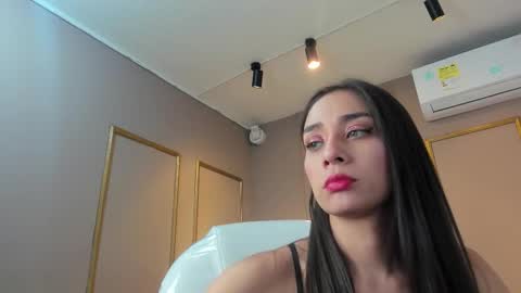 Snapshot of nahimithompson chatting on October 2025 07:27:02 PM Nahimi online show from October 2025 07:27:02 PM